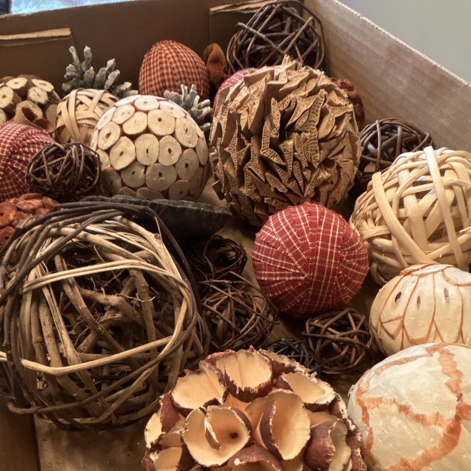 Rustic Decorative Bowl Filler Balls Mix w/ Pine Cones & Lotus Pods, Multicolor