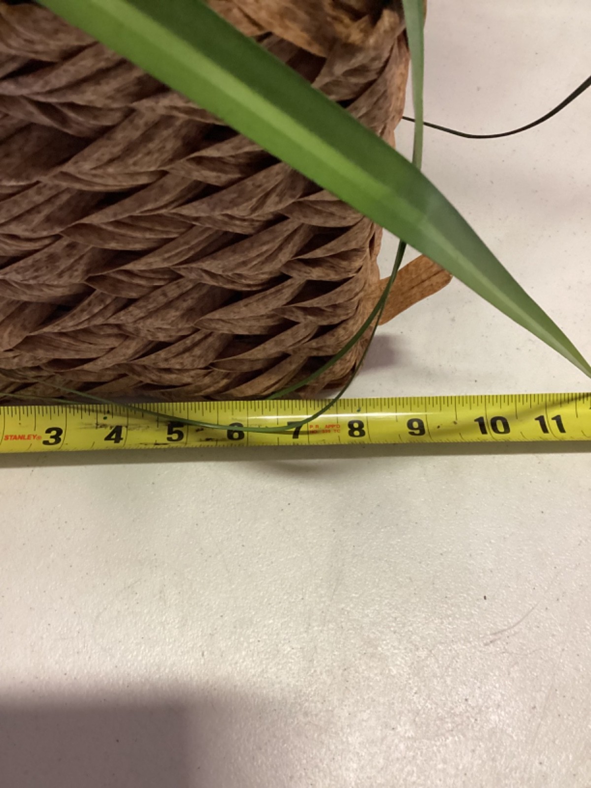 GREEN GRASS THICK IN ROPE BASKET ARTIFICIAL FLOWER 36” Tall 8” x 8” Basket