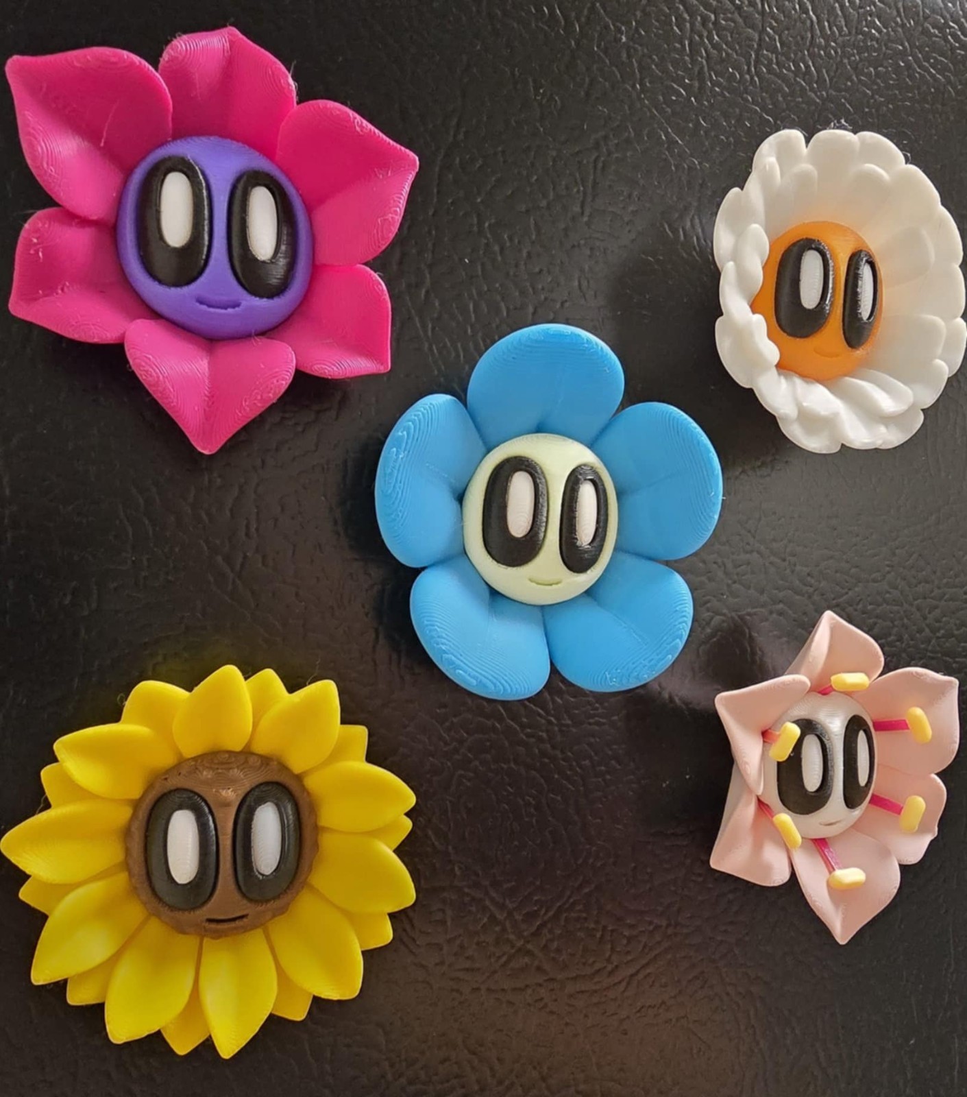 3D Printed Blob Flower Magnets, 5 Piece Set, Heavy Duty Magnet, Multicolor