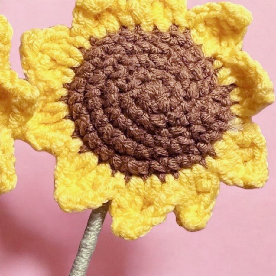 Handmade Crocheted Sunflower Bouquet Potted Plant Mini Desktop Decor Gift NEW