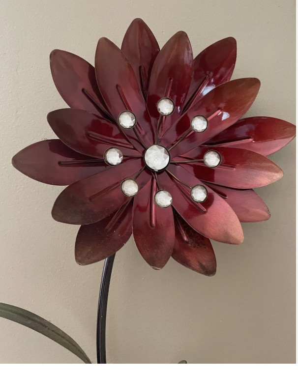Indoor Outdoor Flower Stem with Clear stones 23″L x 8″W (S)