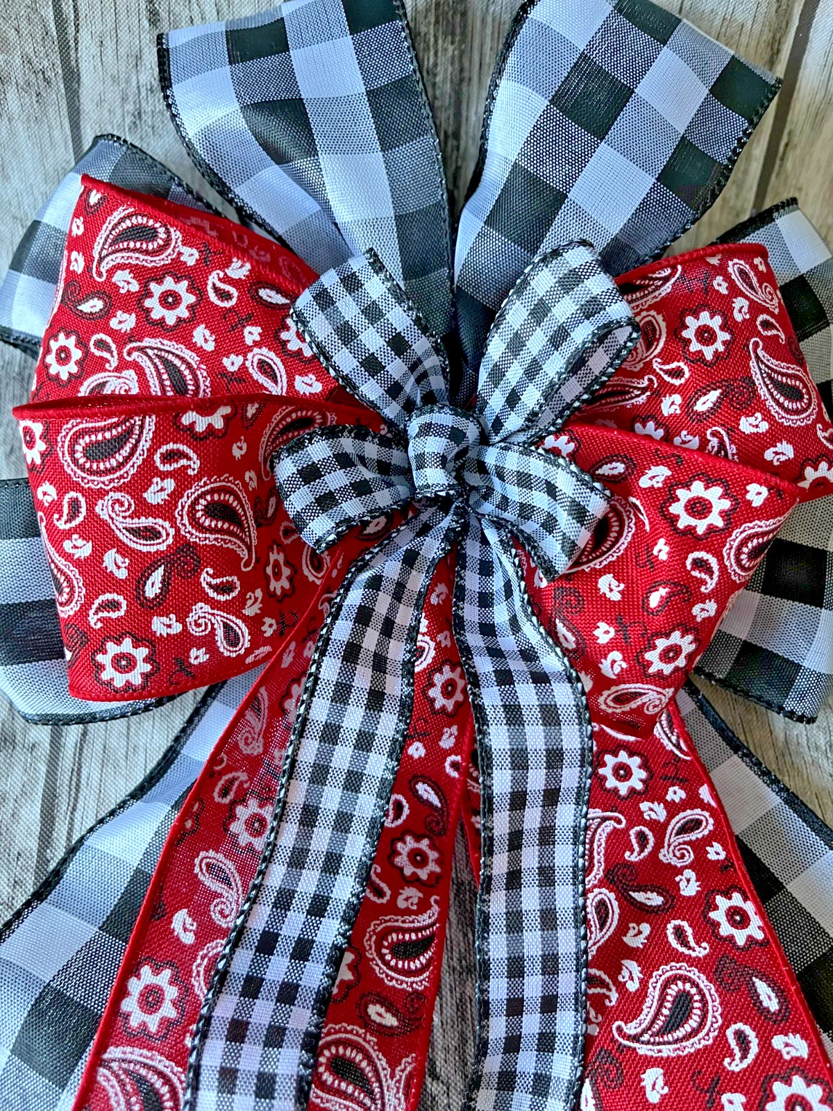 10″ Farmhouse Wreath, Lantern Bow: Red Bandana, Buffalo Plaid Wired Ribbon Bow