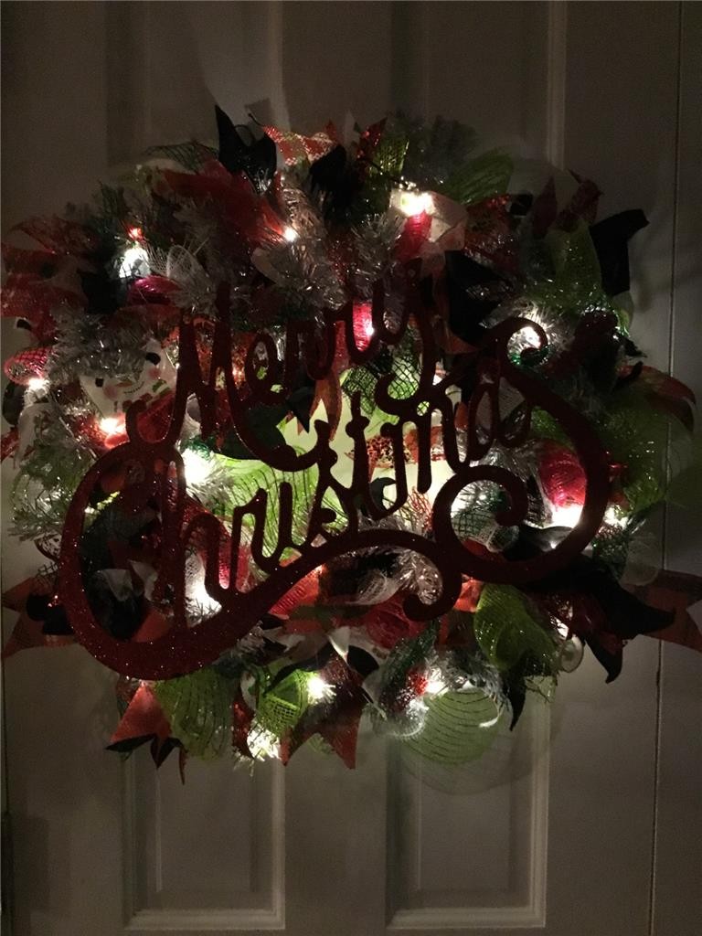 HANDMADE DOOR WREATH MERRY CHRISTMAS LITES UP DECORATION SILVER BASE