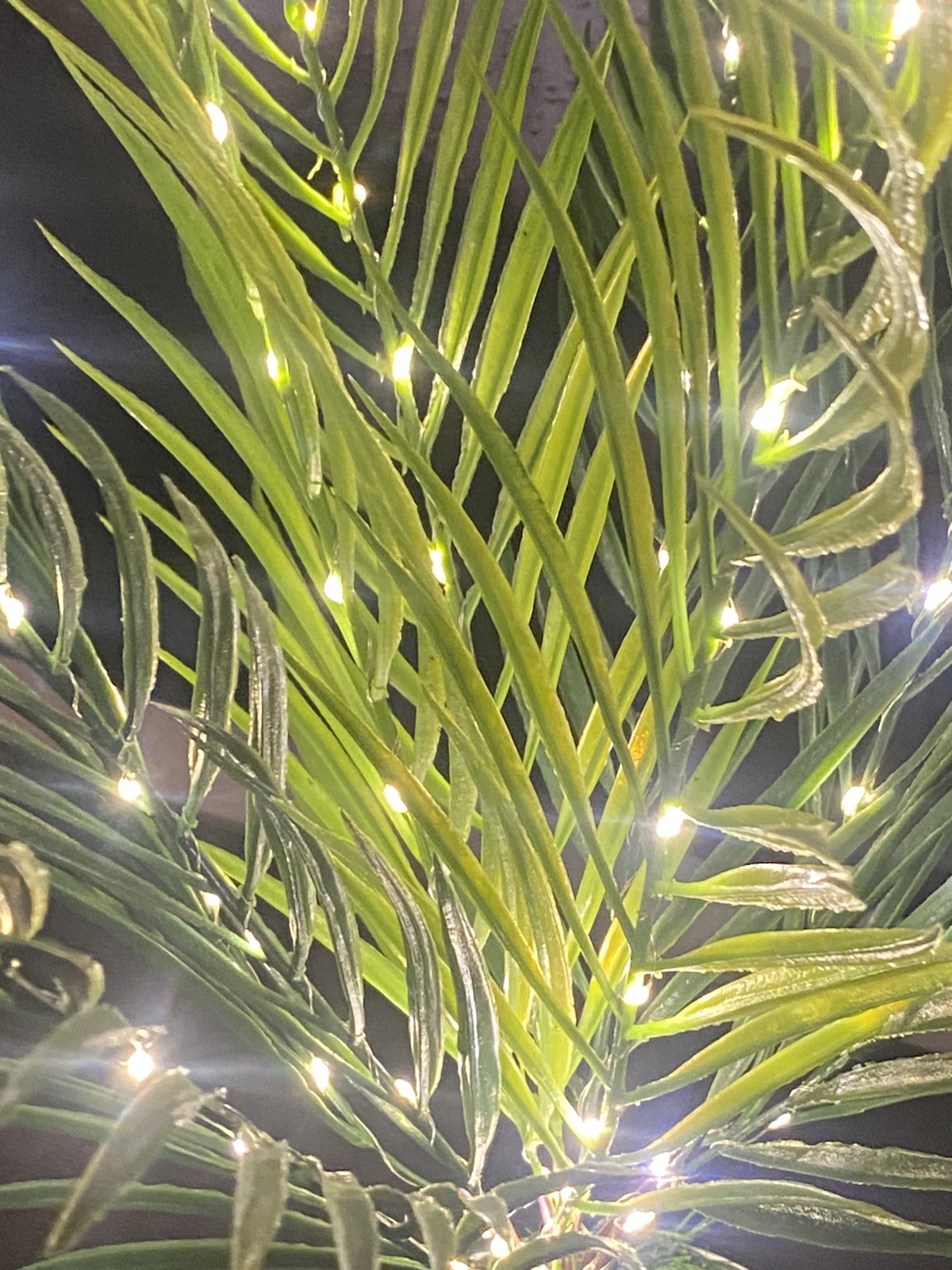 Palm Paradise 19″ Palm Tree Lamp by Twinkling Tree. Uses 3 AAA Batteries. NIB.