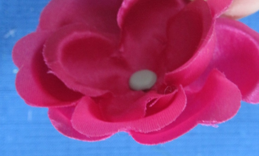 #5 Lot-50 Small/Medium Layers Used Silk Flower Petals 1-3″ Brads Multiple Colors