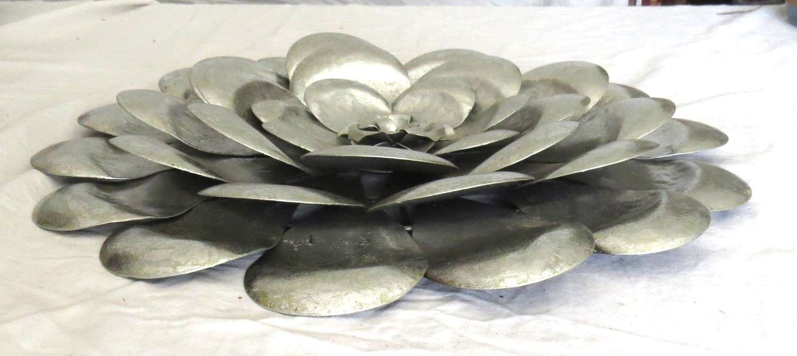 Kirklands Silvertone Flower 17 inch Wall Decoration – Excellent