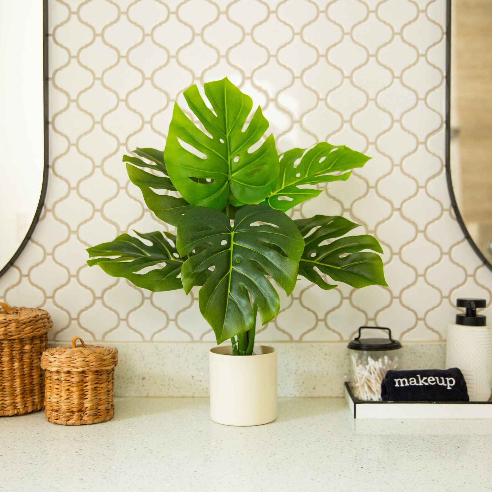 20 Inch Artificial Swiss Monstera Plant with Bendable Branches Plastic Planter