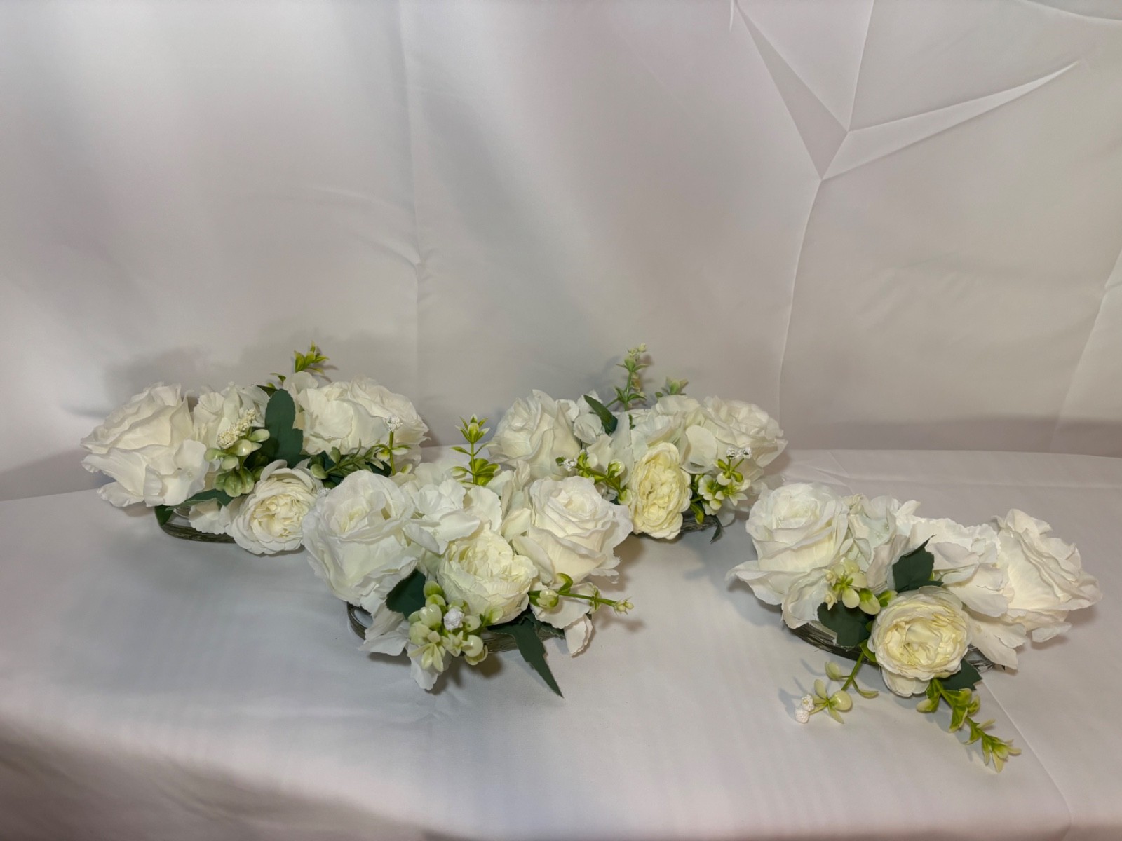 Set of 4 Ivory & White Rose Tablescapes