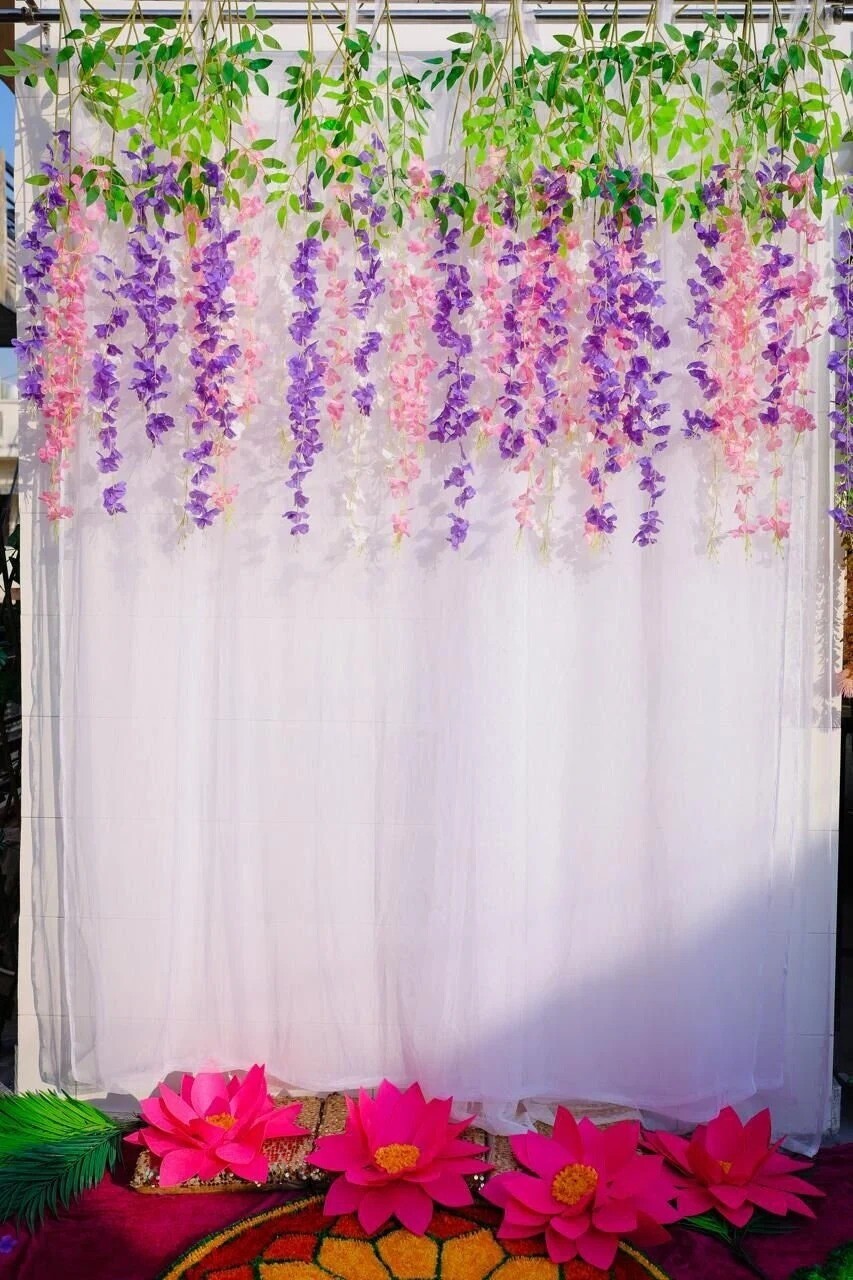 White Decoration Backdrop Fabric With artificial floral Strings Party Backdrop