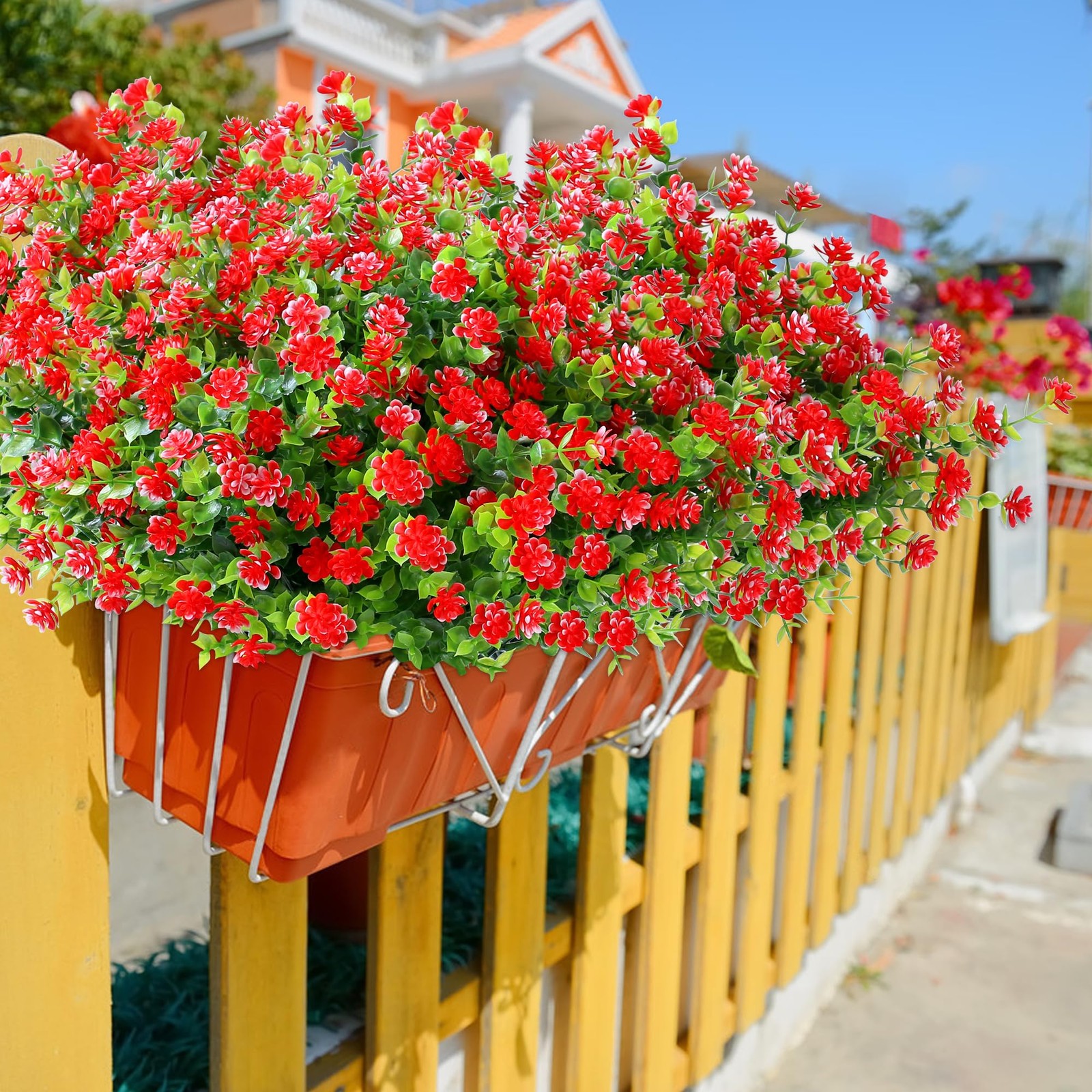 SITUMEIZI 8 Bundles Red Artificial Flowers 14.1 inches (36cm) per shrub,