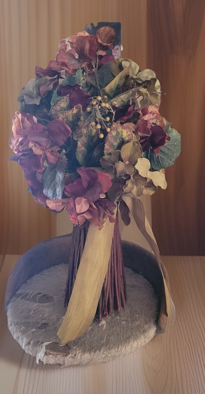 Artificial Hydrangea Bouquet w/Stick Style Vase, Mix Of Cream, Burgundy, & Green