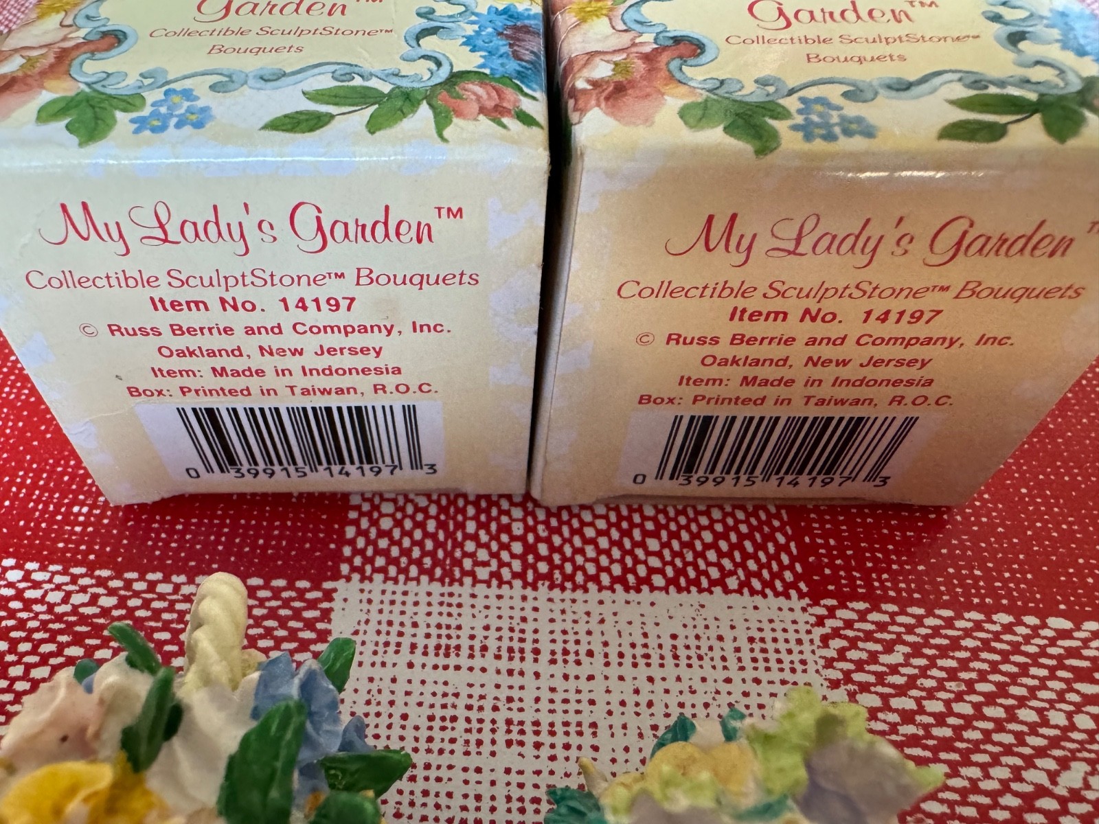 My Lady’s Garden mini ceramic flowers in pot, lot of 2