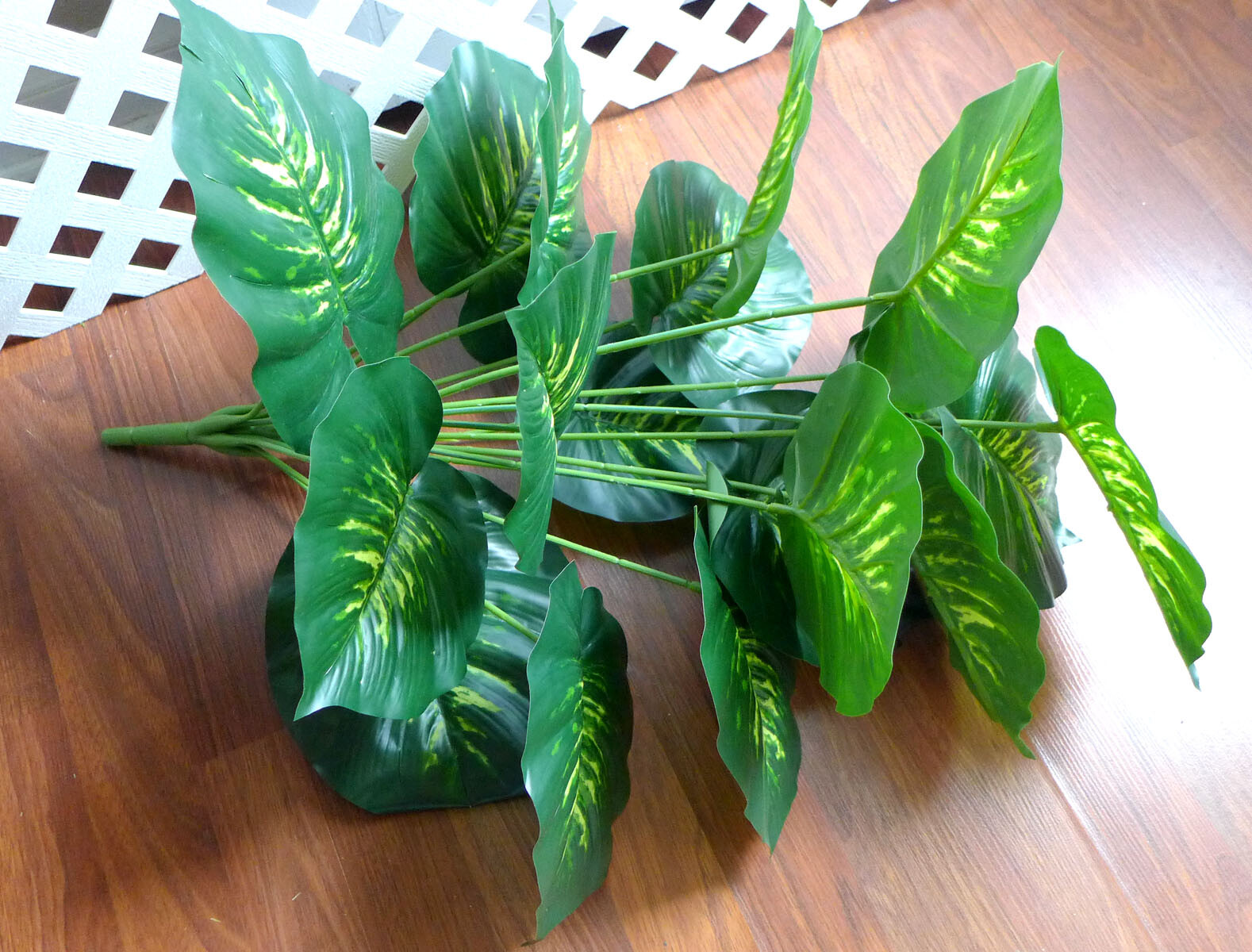20″ Artificial Plant Yellow Green Fake Bush Palm Small Tree (8″ x 6″ each leaf )