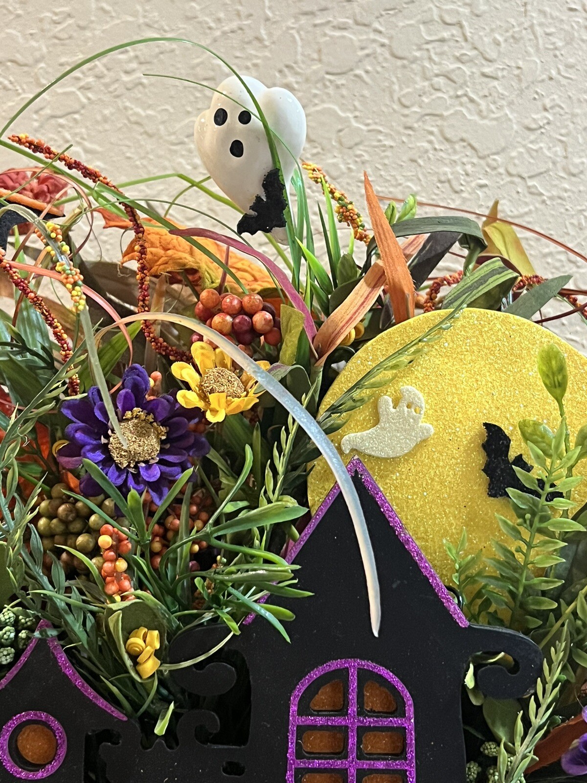 Haunted House Halloween Wreath EUC