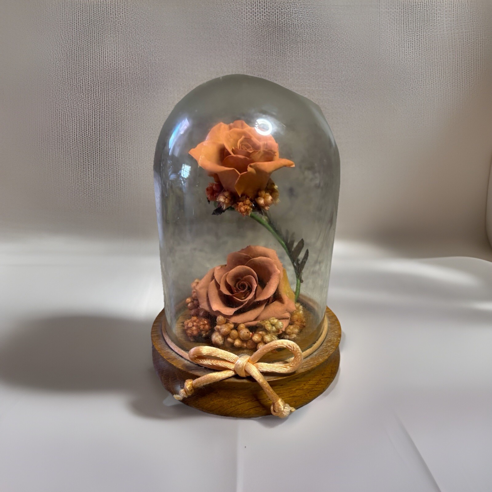 Vtg Globe Rose In Glass Dome Display With Wooden Base 5″ x 3.75″ x 3.75″
