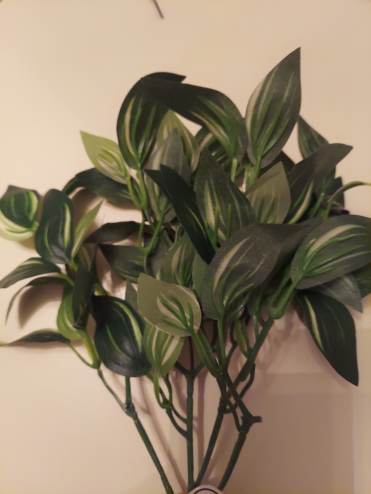 GREENERY FOR VASE OR PLANT DECORATION HOBBY LOBBY ONE BUNCH NEW
