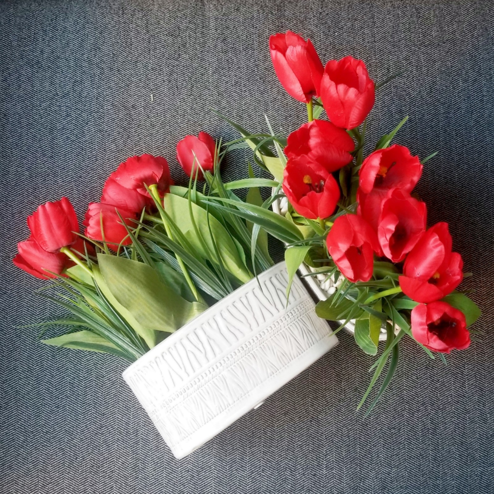 Red Tulips Flowers Planters Artificial Potted Houseplants White Pots Fake Set x2