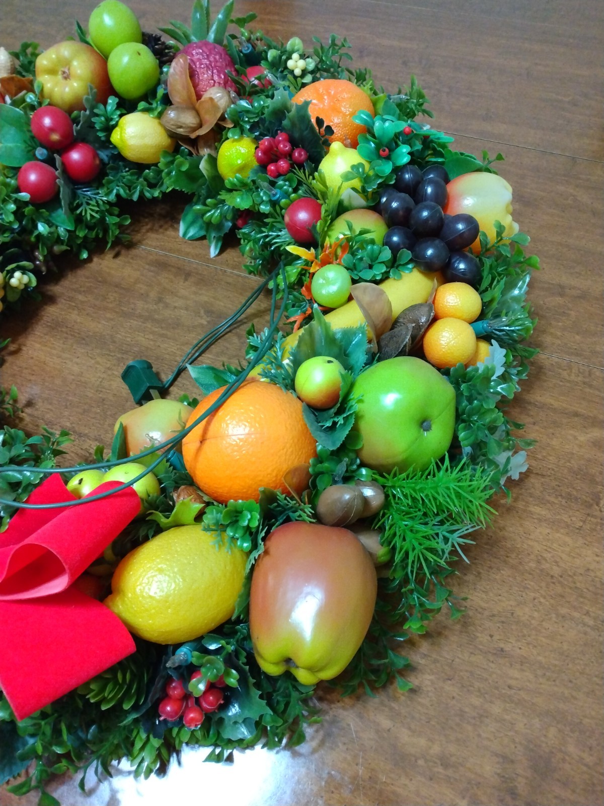 VTG Fall Christmas Door Wreath Large 23″ Fruit Nuts Apples Berries Lighted w/Bow