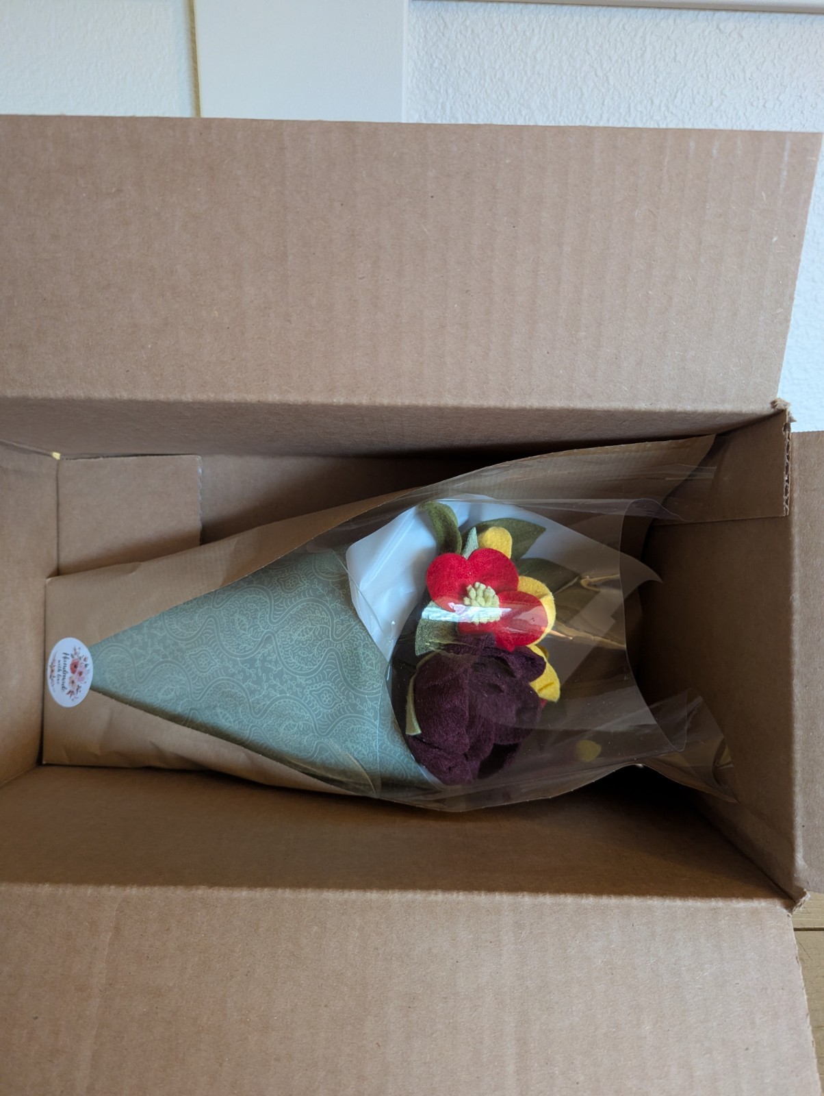 Beautiful Hand Cut Wool Blend Felt Flower Bouquet Gift Wrapped/Great Gift Idea!