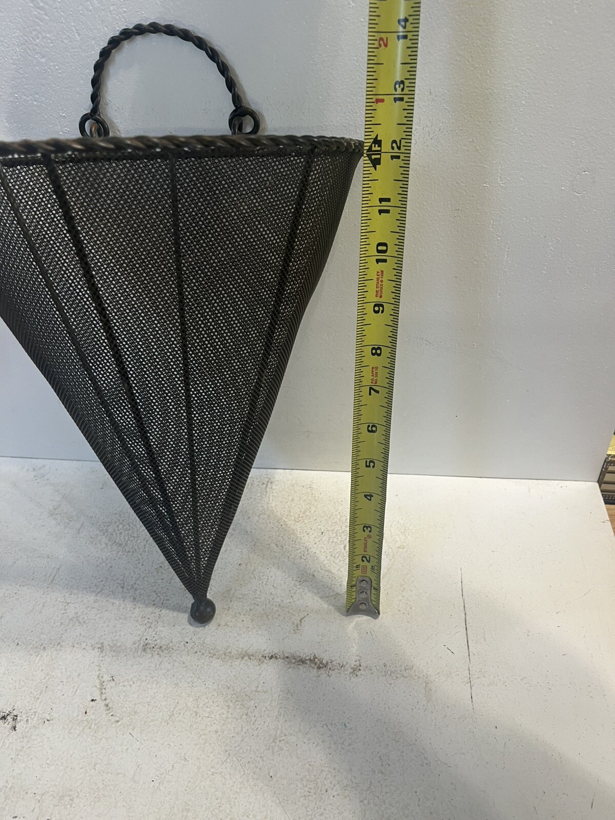 – Hanging Floral Display Steel Cone Shaped Flower Vase Style
