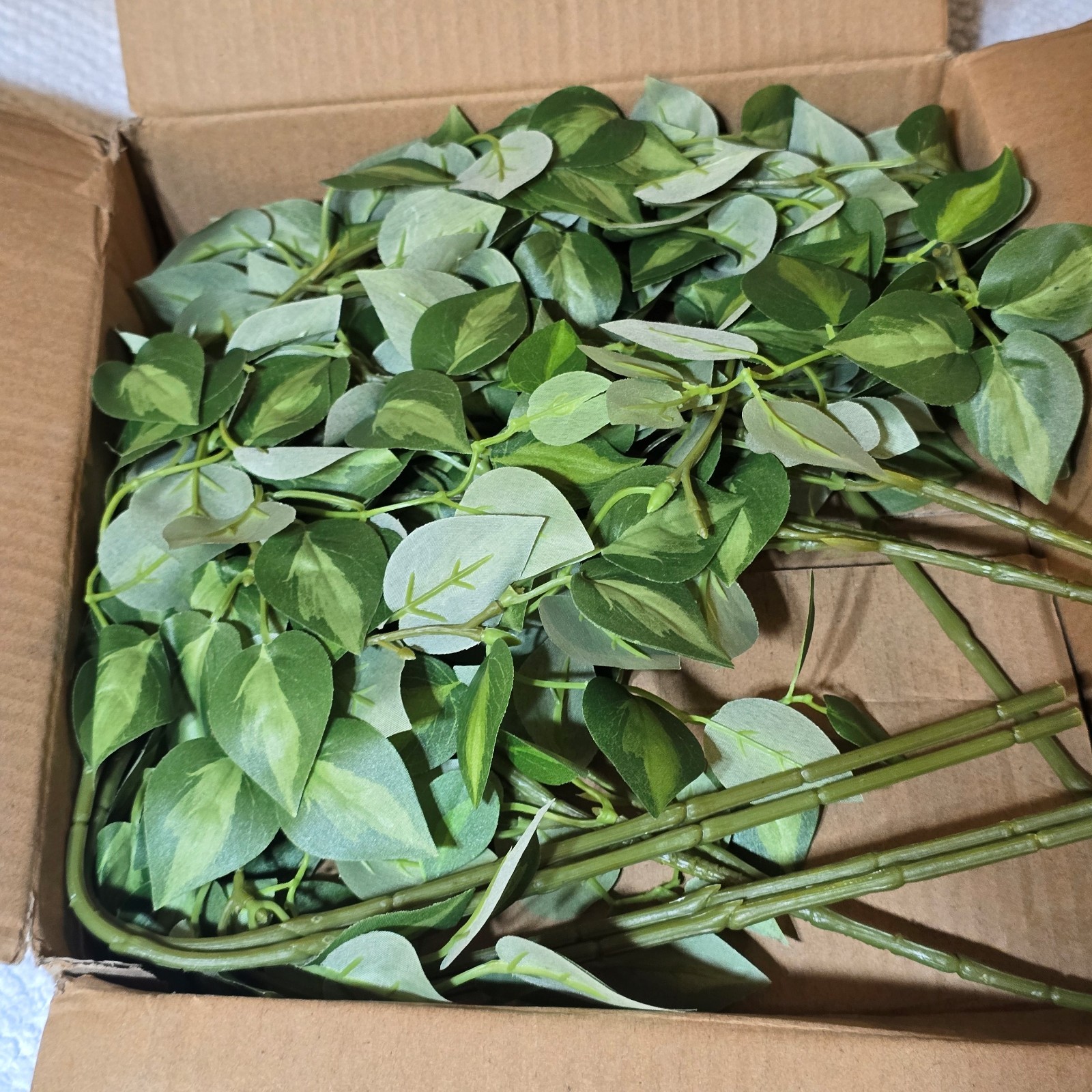 5pc Artificial Eucalyptus Leaves Stem 32.7″ Faux Greenery Branches Farmhouse DIY