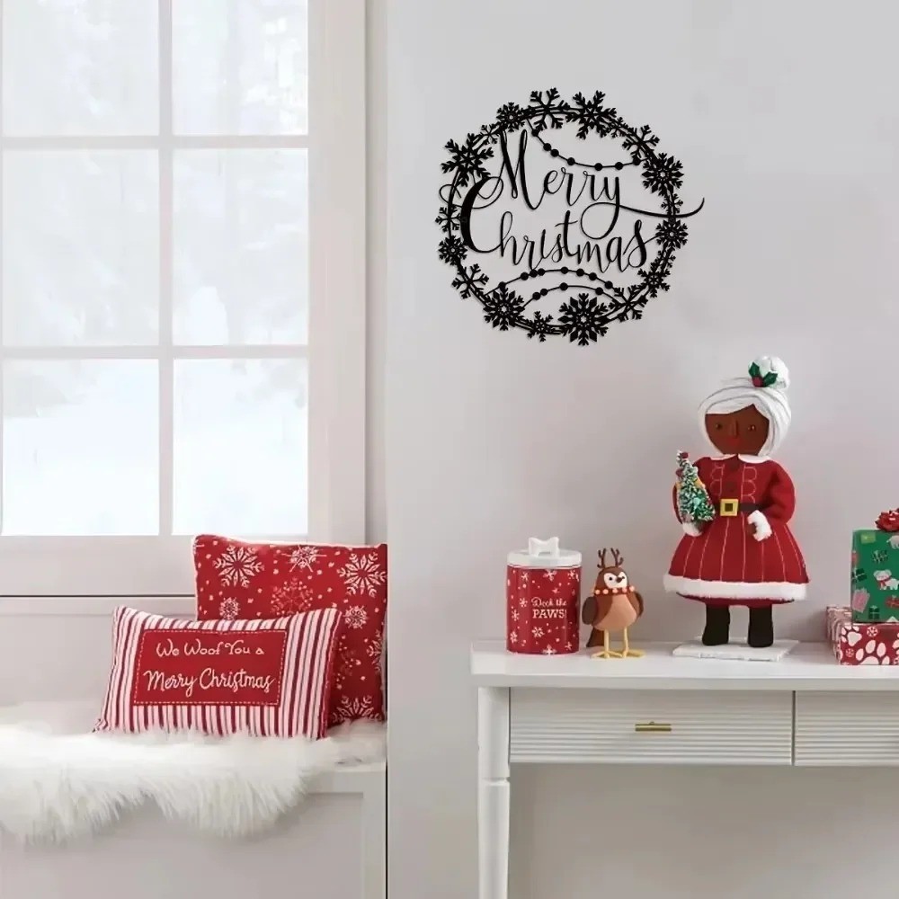 Merry Christmas Round Metal Wall Art – Festive Lettering Logo for Home Decor