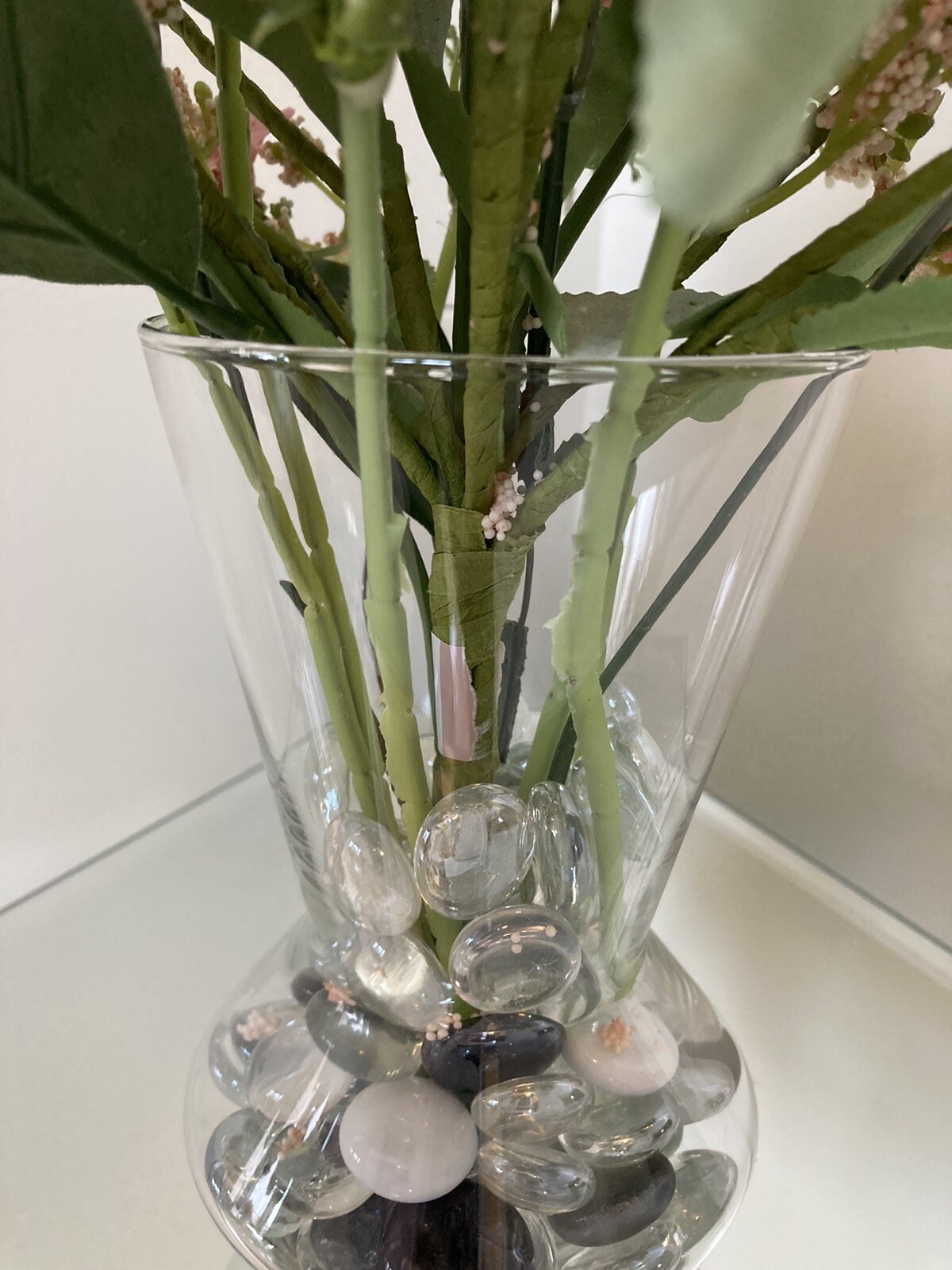 Artificial Floral Arrangement peach &white,glass vase,faux water w/marble.16×11