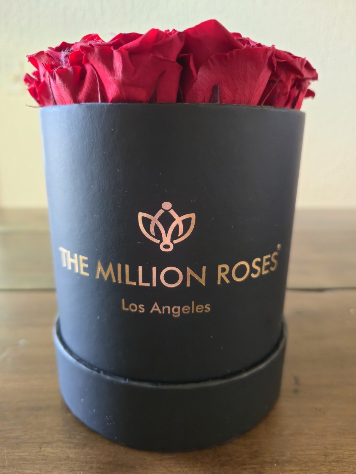 The Million Roses Los Angeles Luxury Preserved Red & Gold Roses Bouquet Gift
