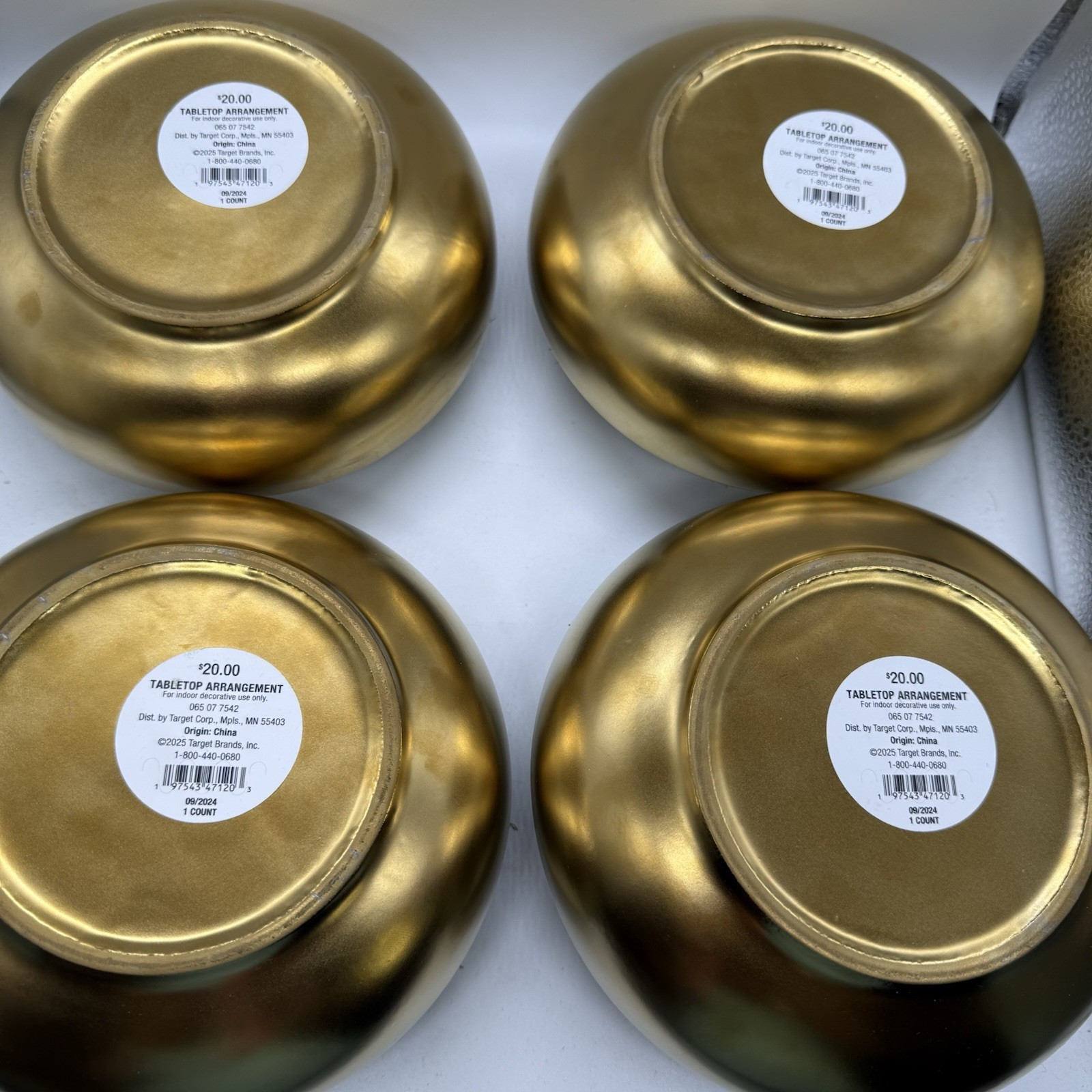 4 Piece Faux Floral Decor Moss in Gold Ceramic Bowl Indoor Tabletop Crafting New