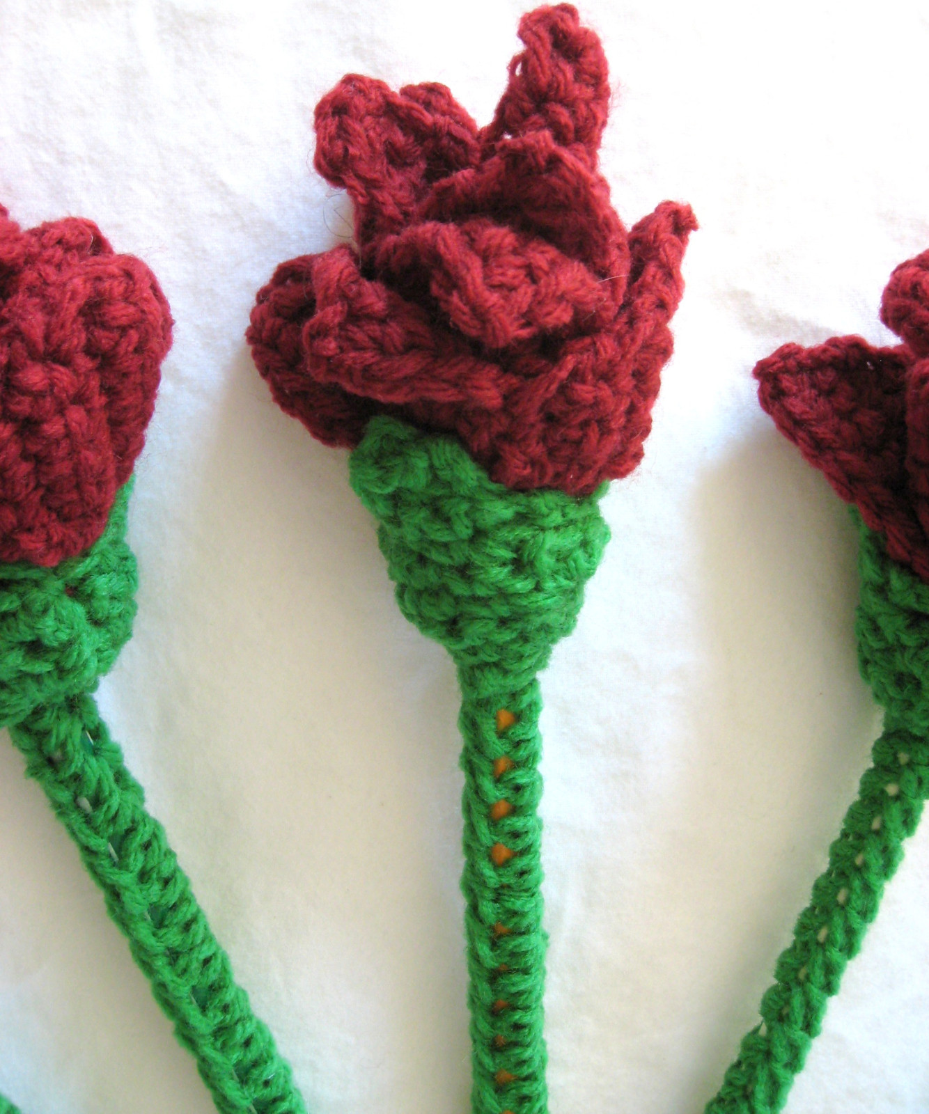 6 HANDMADE Knit CROCHET Long GREEN Stem MAROON ROSE Flower FLORAL Decor BOUQUET!