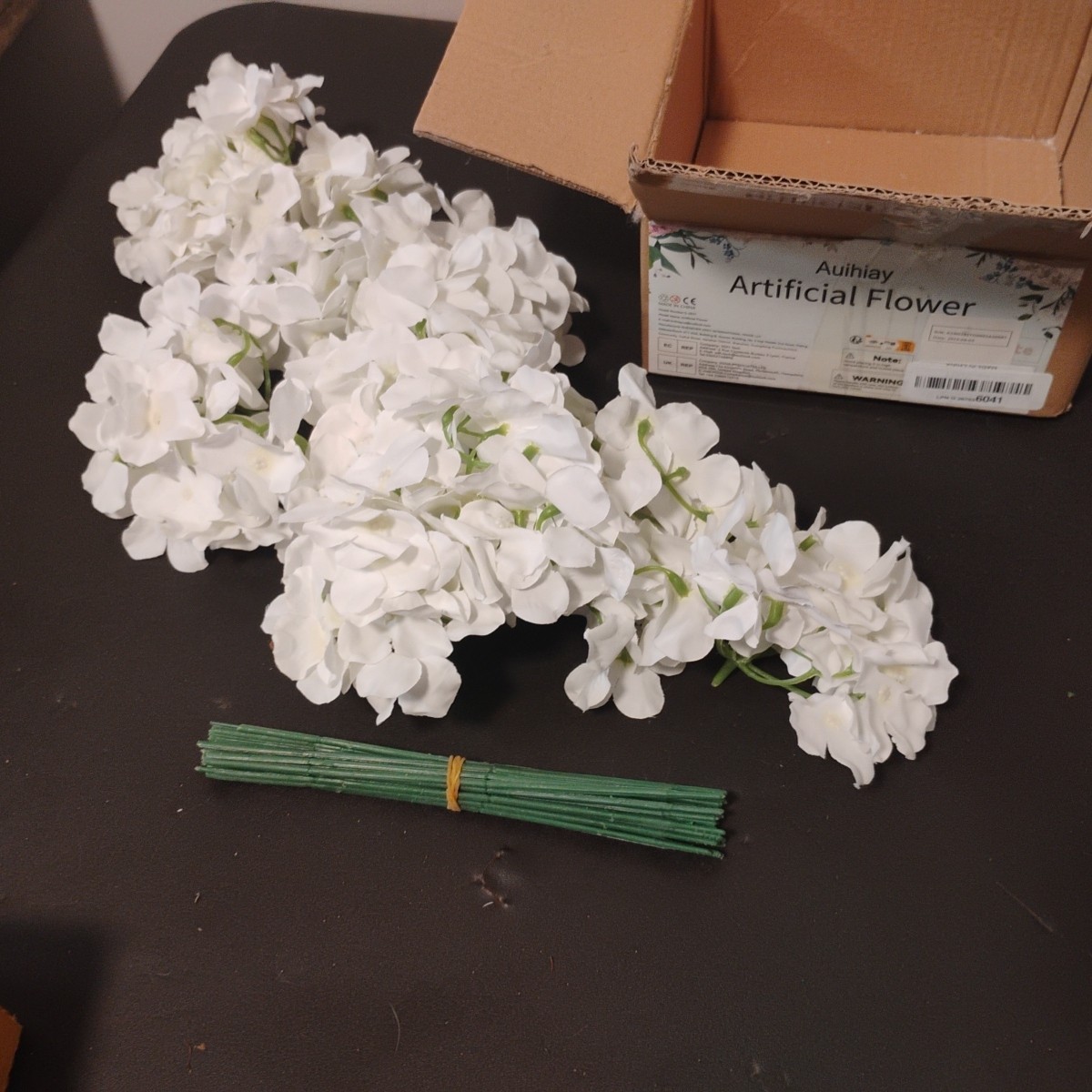 Auihiay White Artificial Flowers New