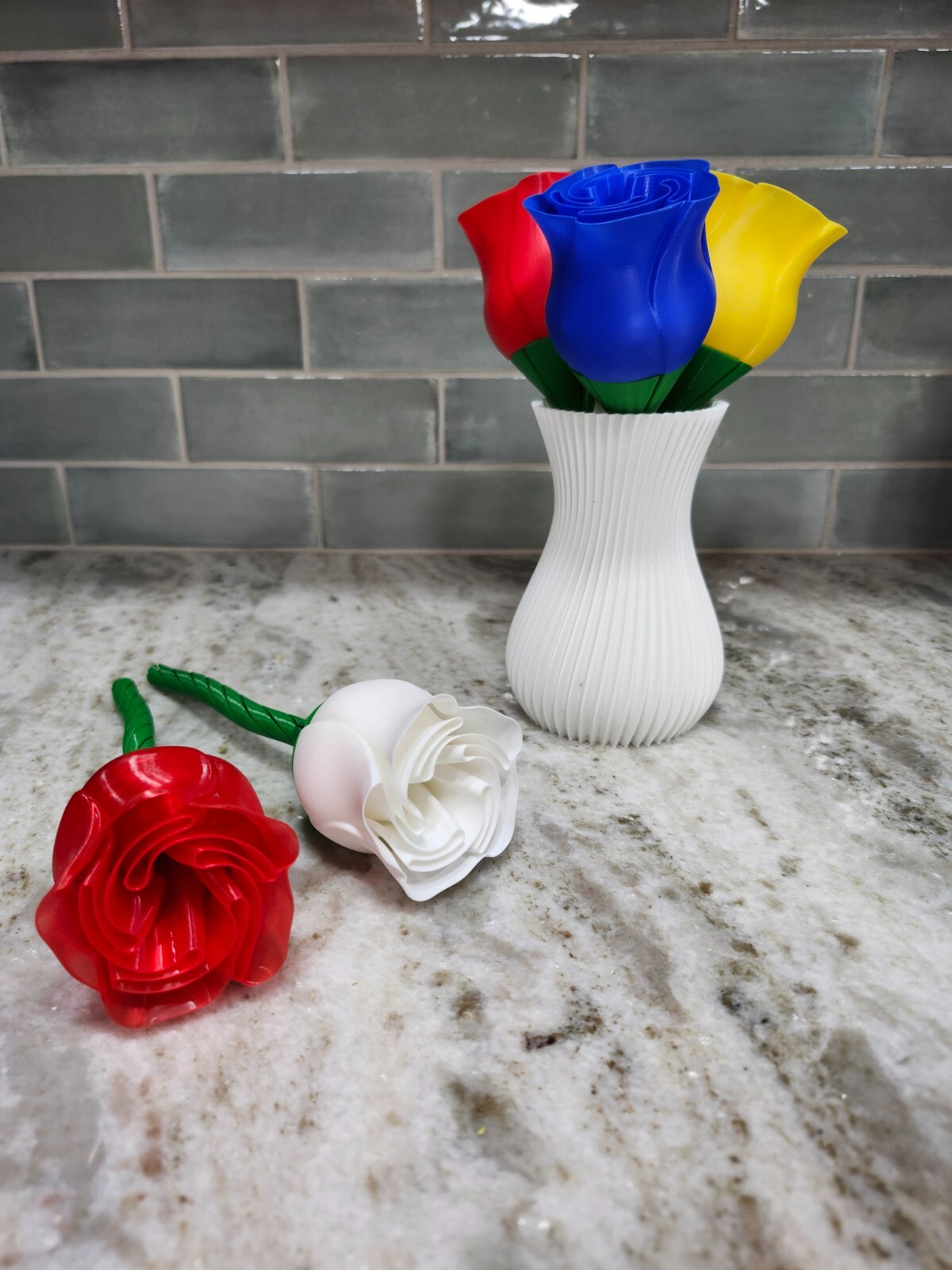 Beautiful 3D Printed Rose with Vase for Dry Flowers – Unique Home or Office Deco