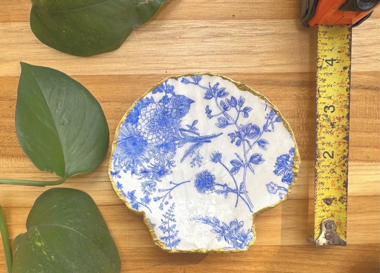 Chinoiserie Blue and White Floral Clam Shell Scallop Chinoiserie Home Decor