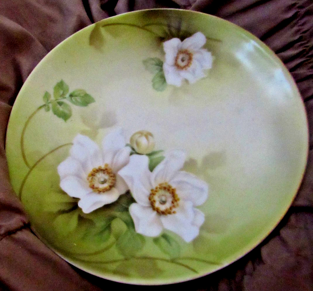 GORGEOUS FLOWERS Hand Painted on GERMANY 8 1/2″ ROUND, O’douvre SERVING Plate