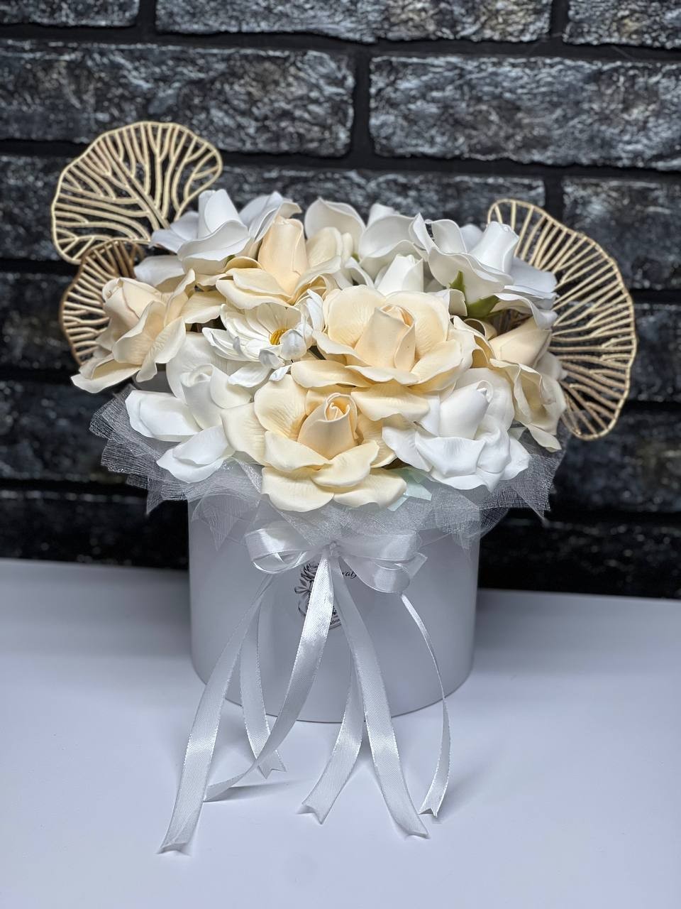 Luxury Soap Flower Bouquet in Hat Box White Beige Roses Wedding Gift Decor