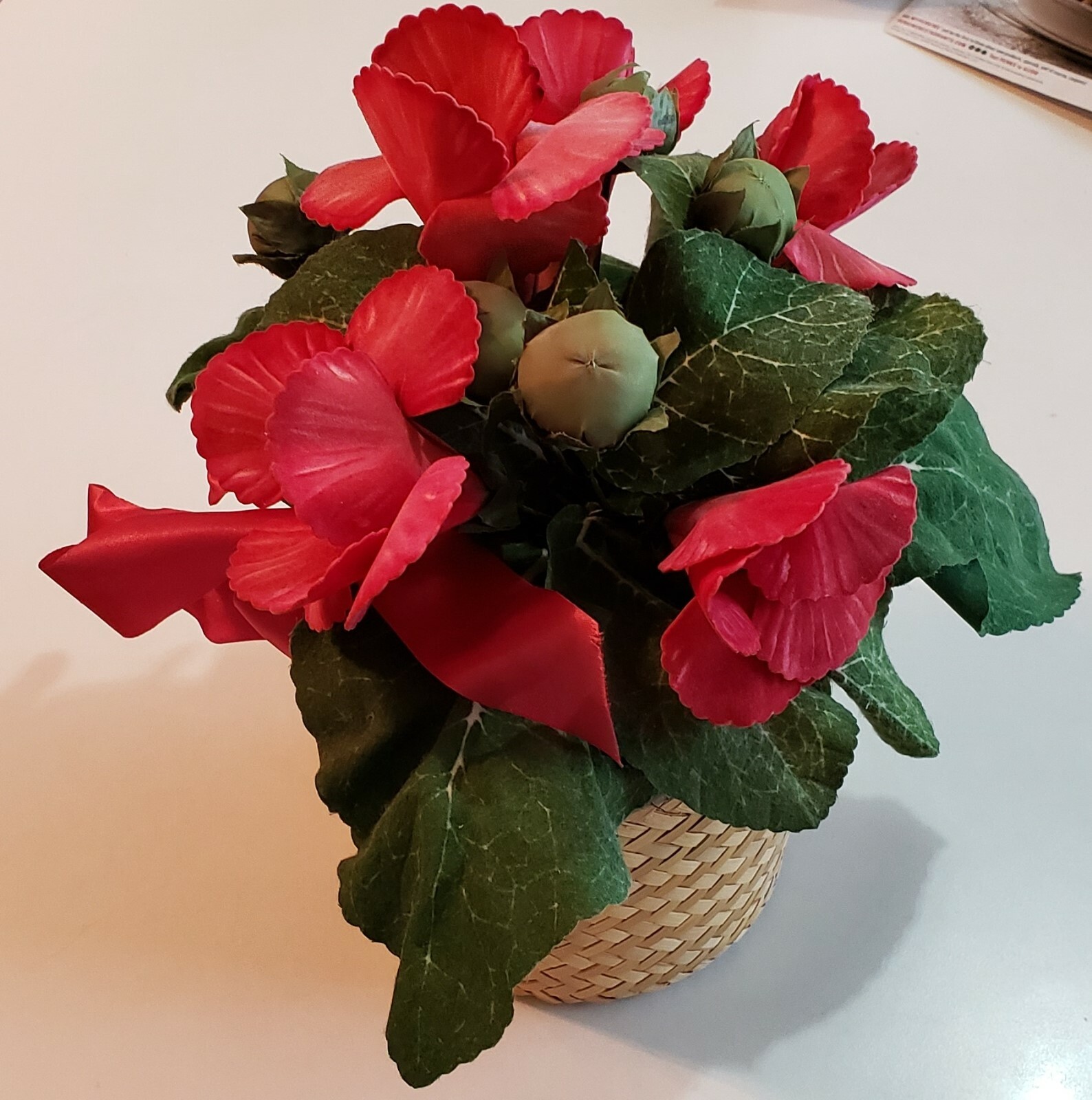 Artificial House Plant in Woven Basket Pink Flower Blooms Floral Decor Unusual
