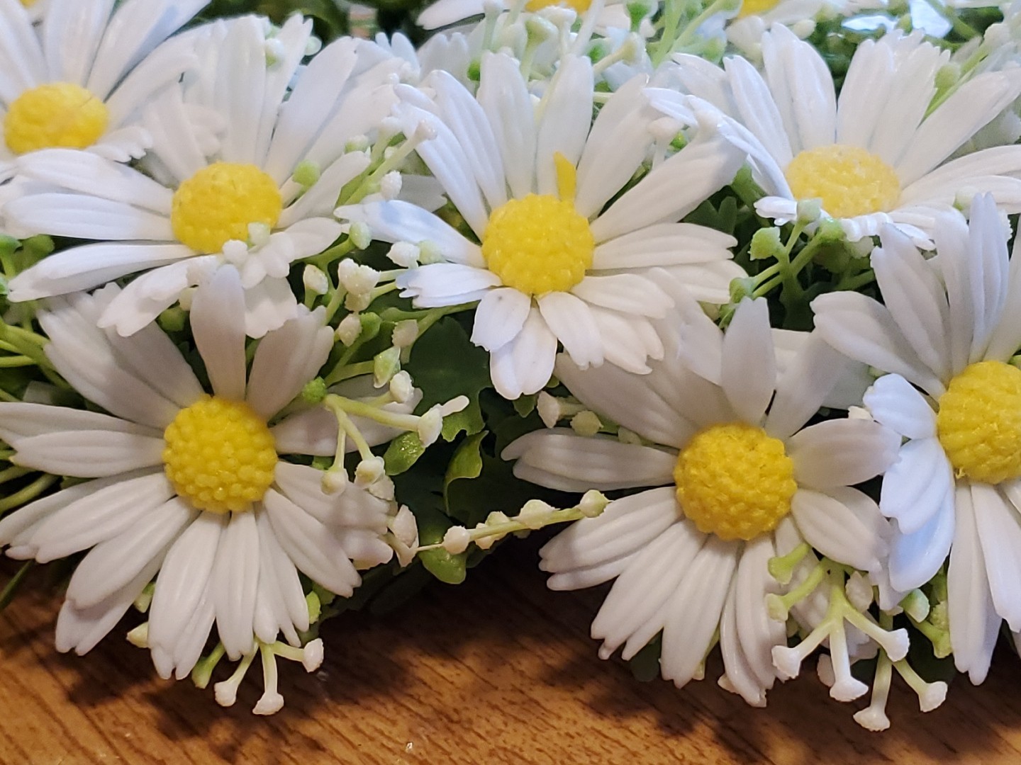 1970’s Faux Floral Centerpiece Taper Holder- White Daisies Plastic Flowers 12″