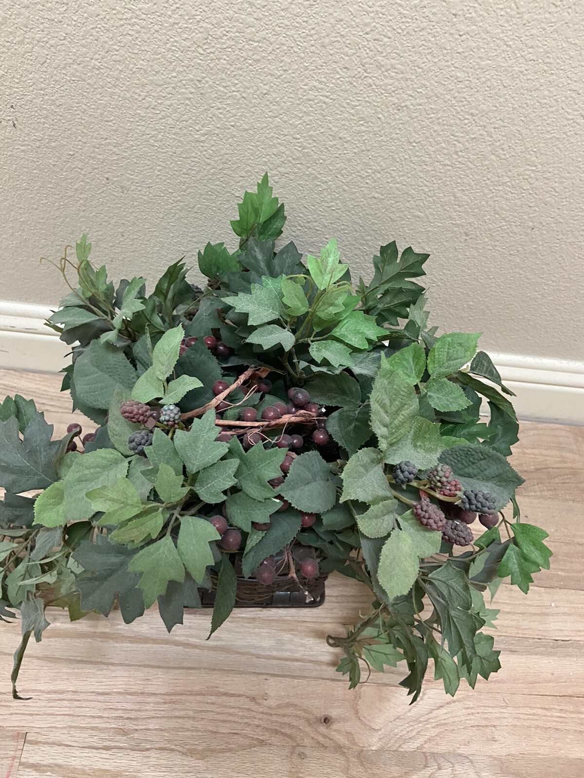 Guc Ivy Floral Arrangement Unique