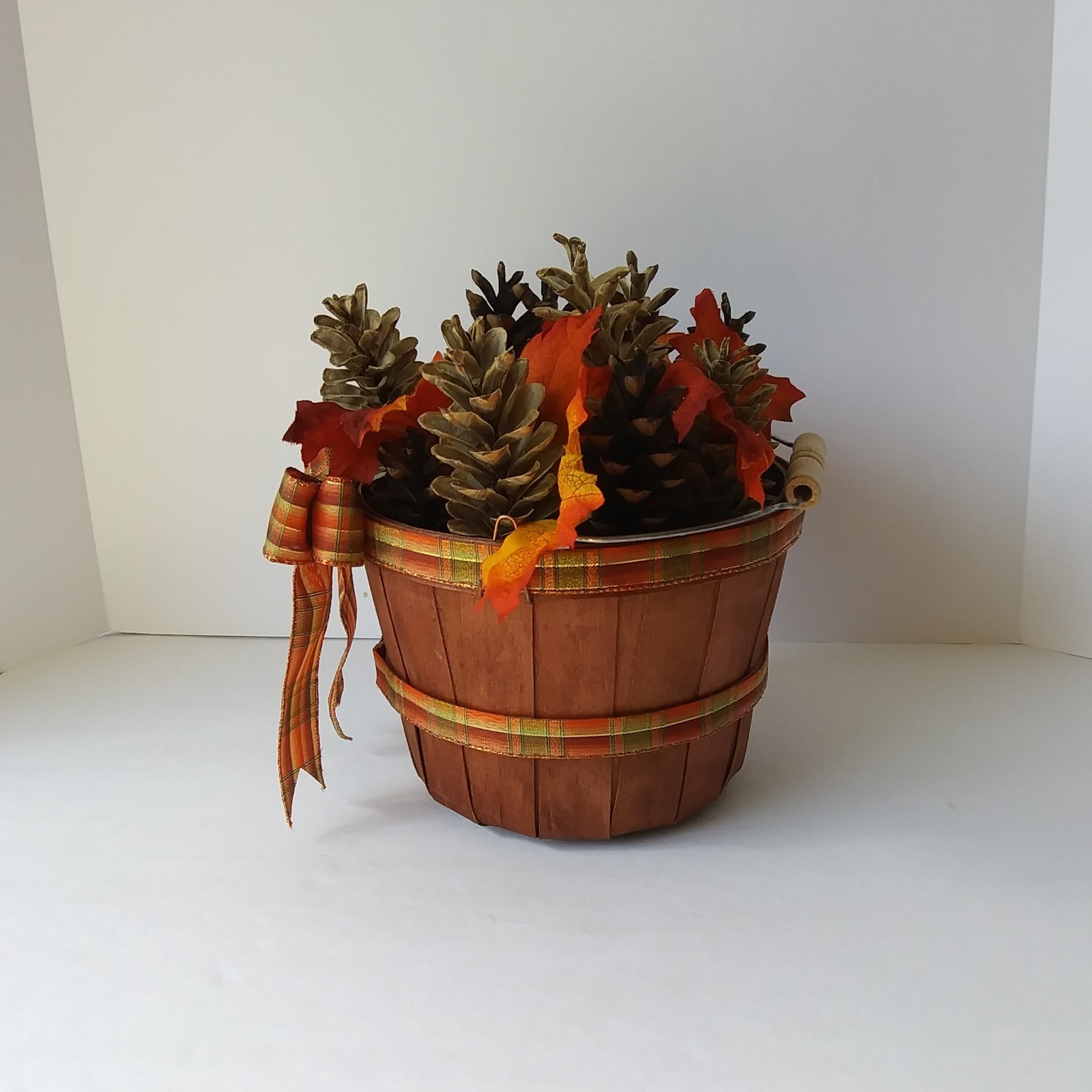 “Rustic Fall Pinecone Basket Centerpiece w/ Autumn Leaves & Plaid Bow Decor