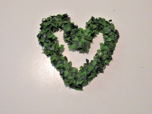 Heart Shape Plant Decor Artificial Paper leafs on wire Spring ,Summer