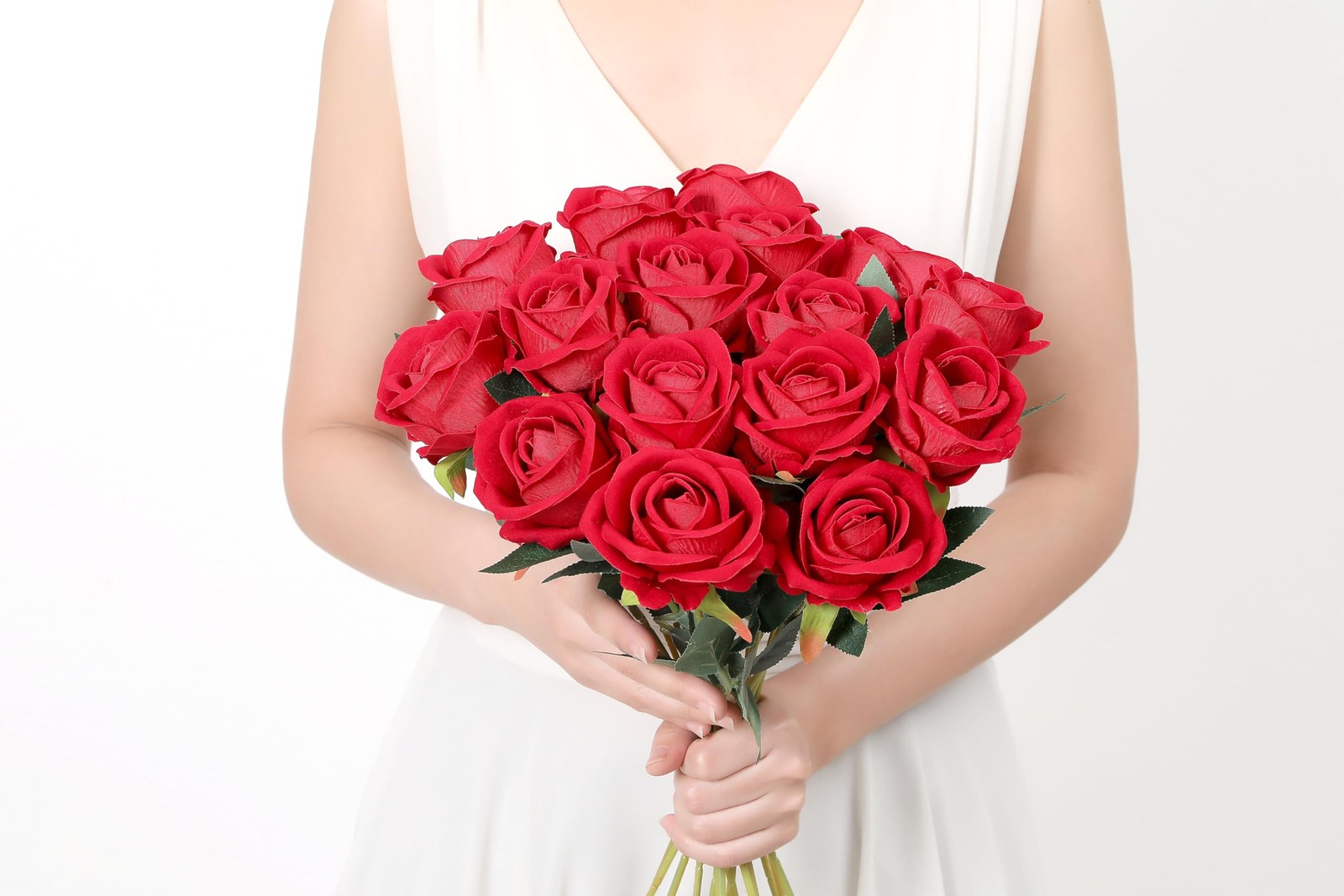 15PCS Red Artificial Roses Silk Flowers Fake Roses Realistic Bouquet Long Ste…