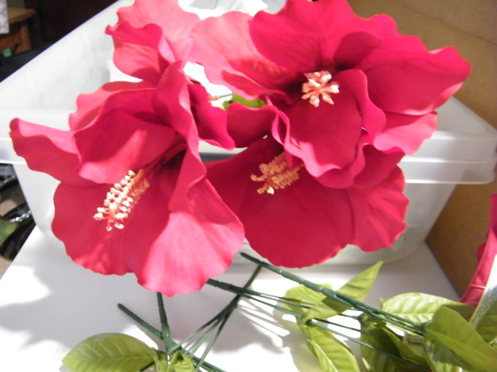 NEW-2 BUNCHES approx 15 stems FUCHSIA HUE ARTIFICIAL HIBISCUS FLOWERS
