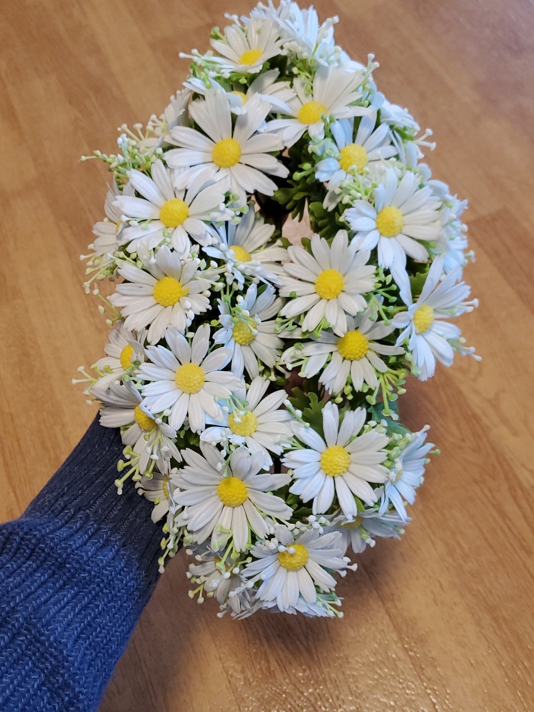 1970’s Faux Floral Centerpiece Taper Holder- White Daisies Plastic Flowers 12″