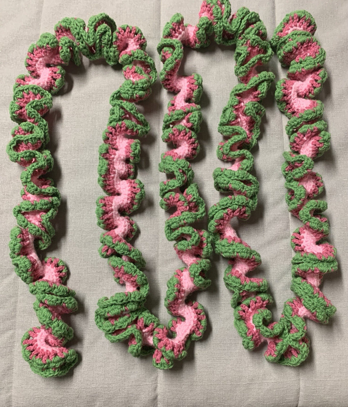 Garland Spiral Ruffle New Pink and Raspberry Pink With Green Leaves Thick