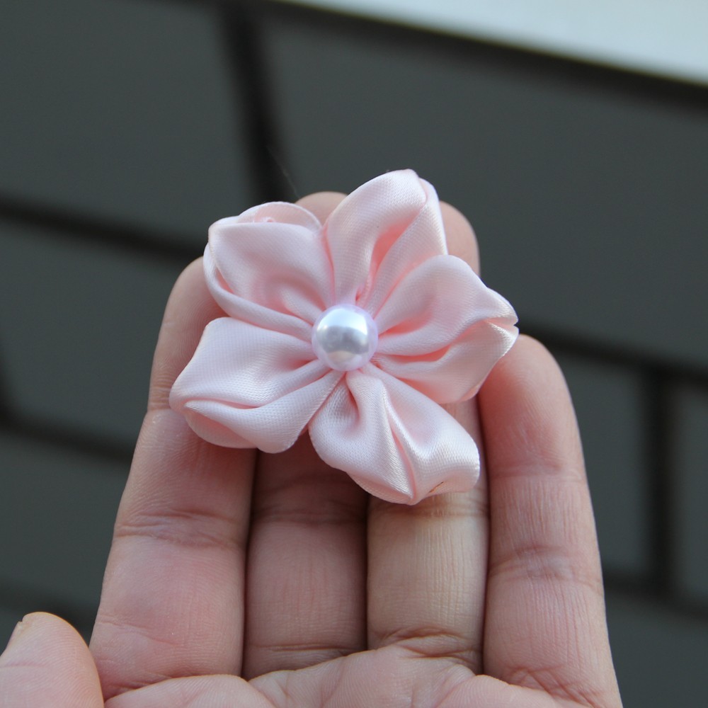 5cm Sweet Rosette Satin Ribbon Flowers With Pearl Used for Diy Headband