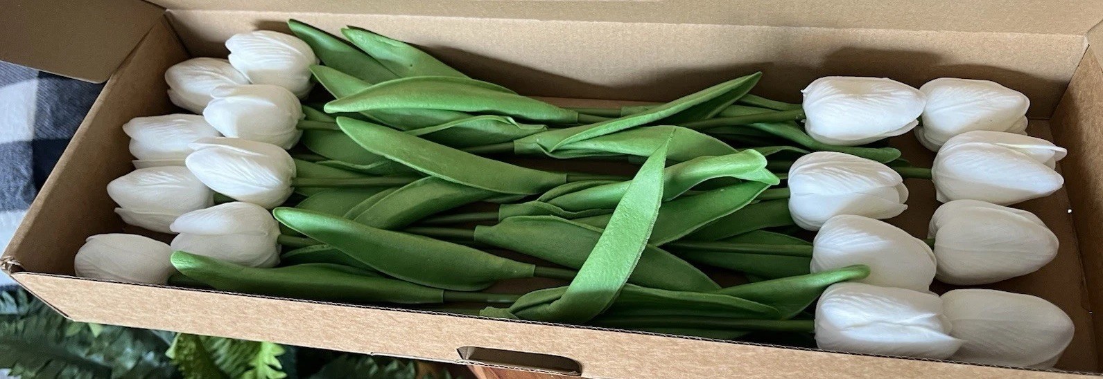 Beautiful White Faux Tulips, 16 Count. Any Occasion. Brand New In Box
