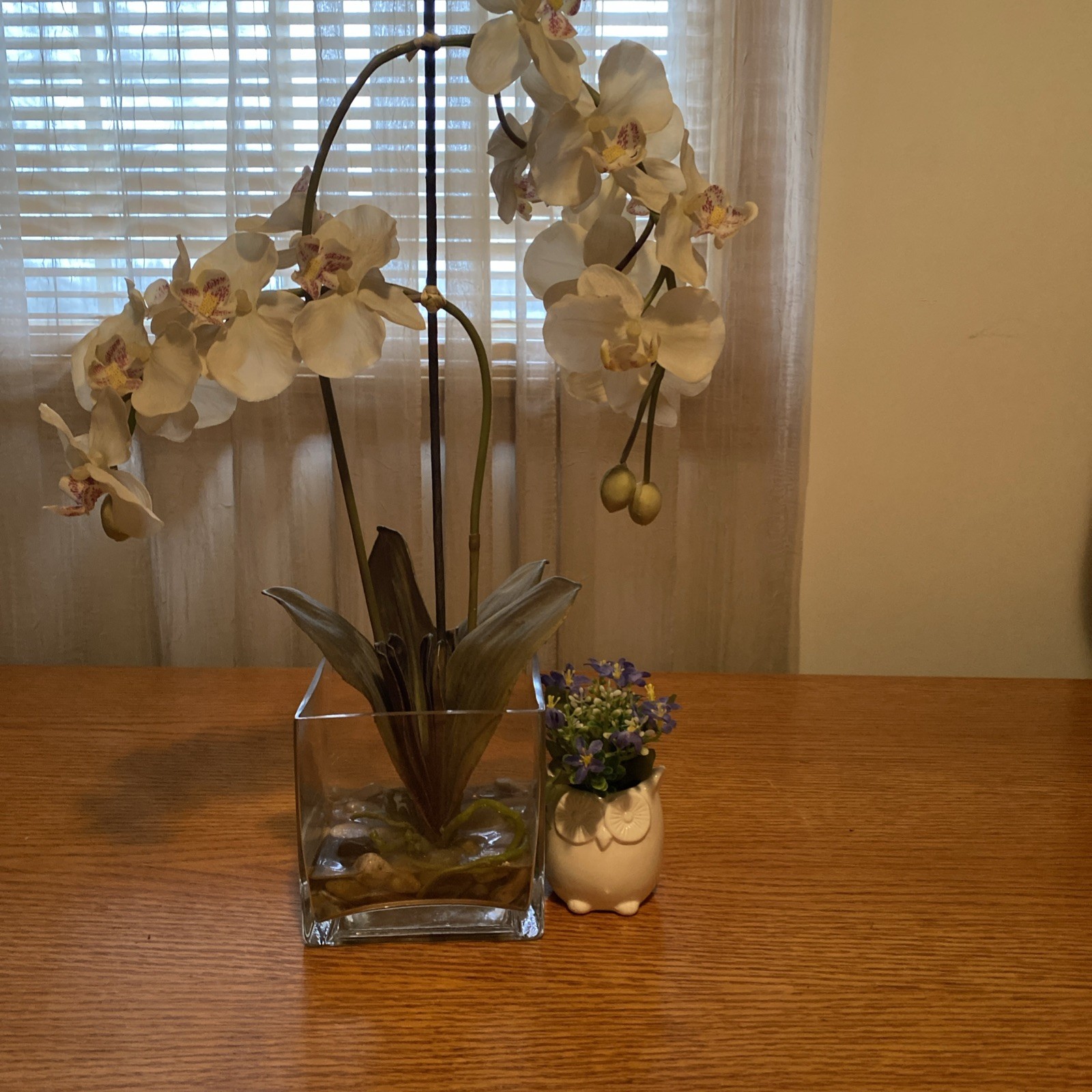 Artificial Orchids for Home Decor Indoor Clear Glass Vase With Added Rocks