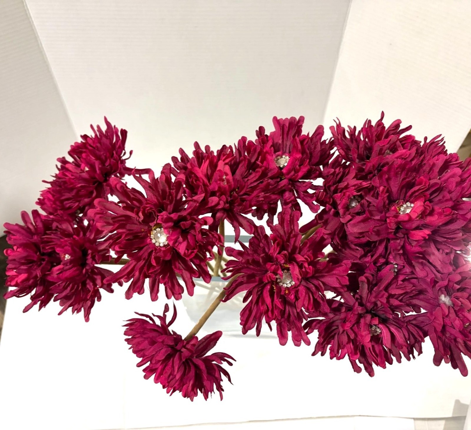 Artificial Pink Daisy Arrangement W/ Filler In Clear Glass Vase 16″Hx8″Lx2.5″W
