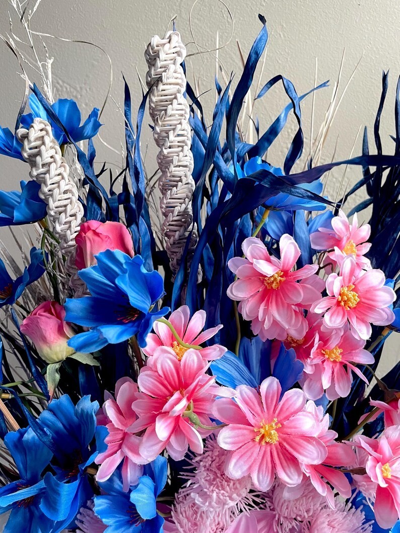 Blue & Pink Centerpiece Modern Chic Living Dining Room Decor Bedroom Accent