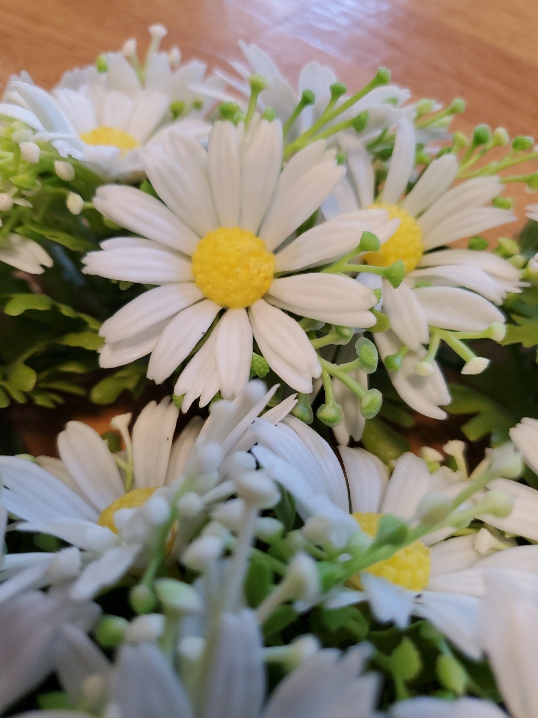 1970’s Faux Floral Centerpiece Taper Holder- White Daisies Plastic Flowers 12″
